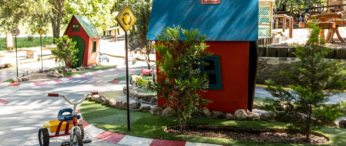 Casitas para niños en el parque